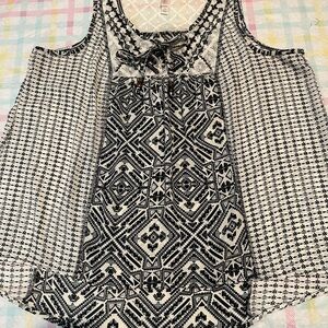 Xhilaration Black and White Geometric Lace-Trim Tank